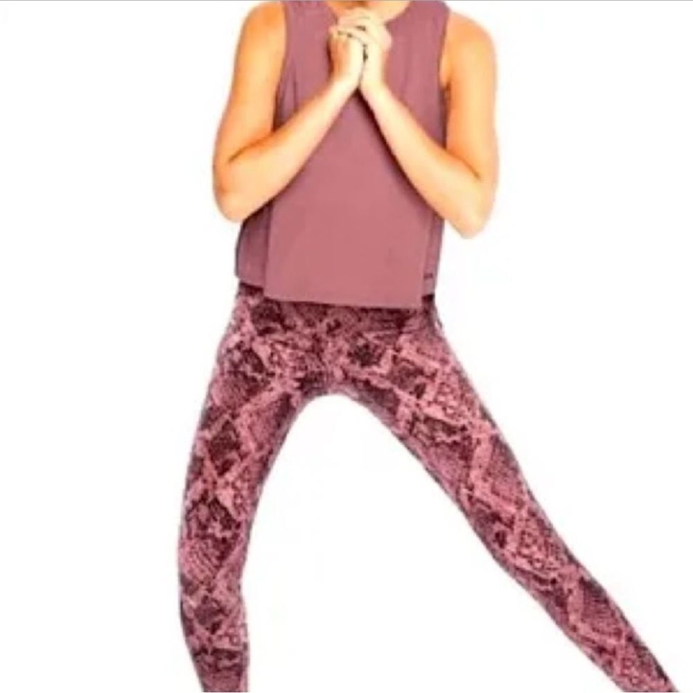 Victoria's Secret VSX Sport Knockout Pink Purple Snakeskin